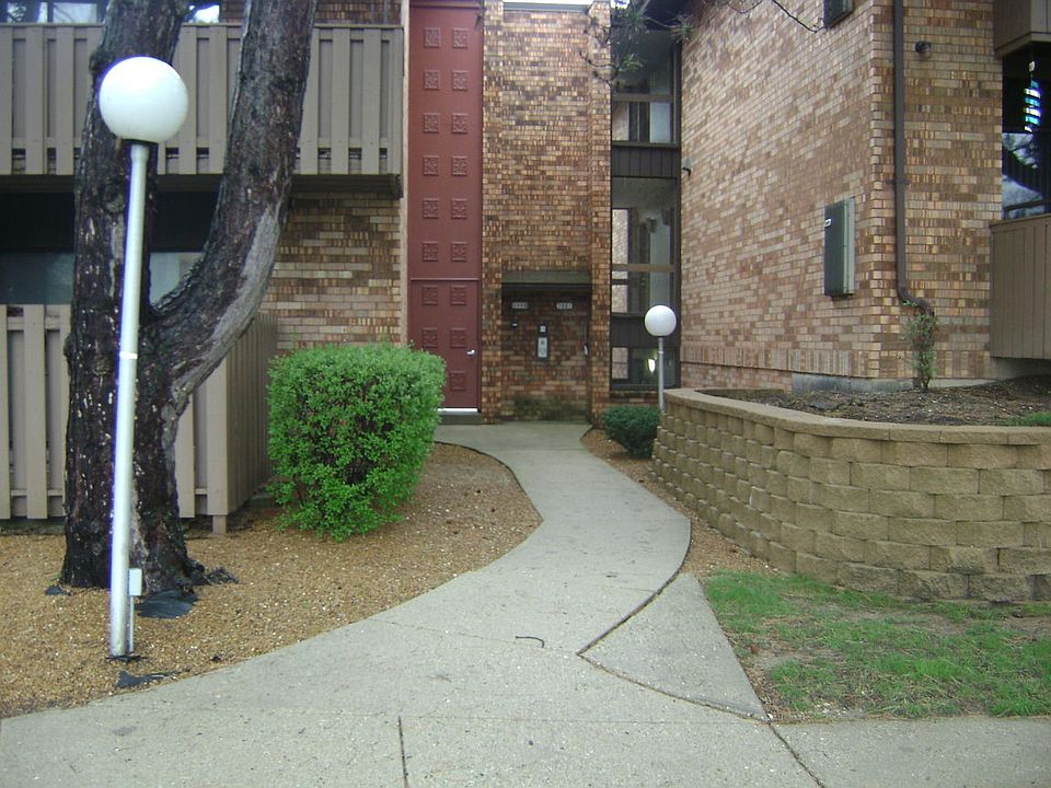 1st image of 7001 N Green Bay Ave APT D