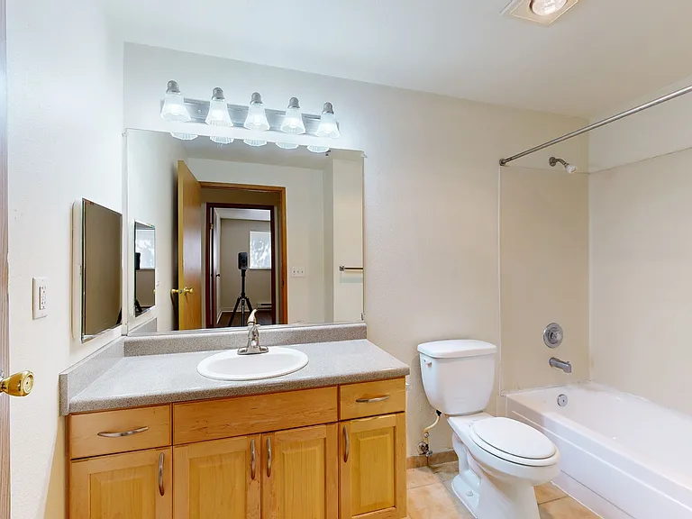Crown Pointe — Photo 60