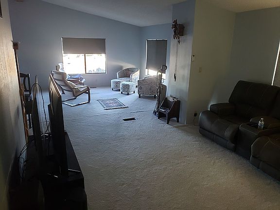 5th image of 3041 Crestview Dr