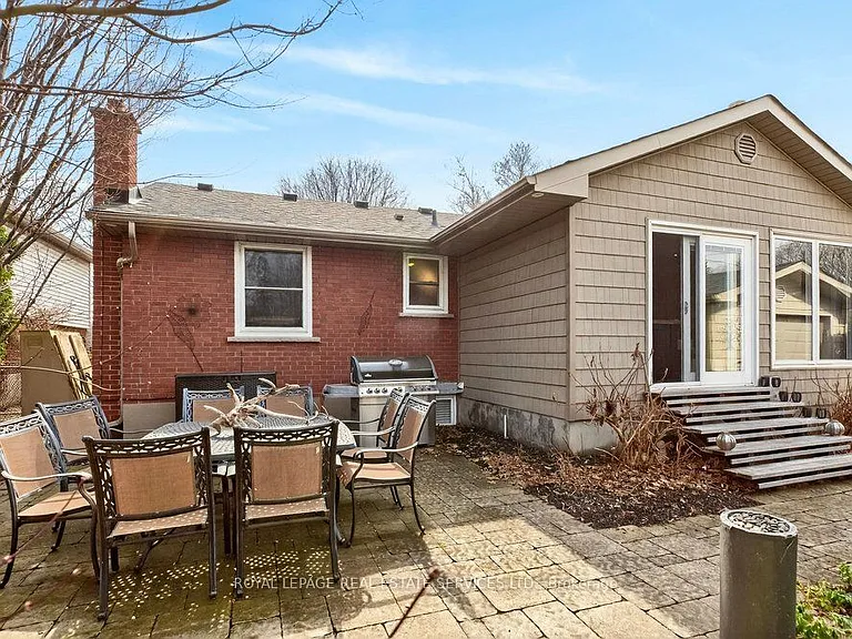 589 Arlington Blvd — Photo 40
