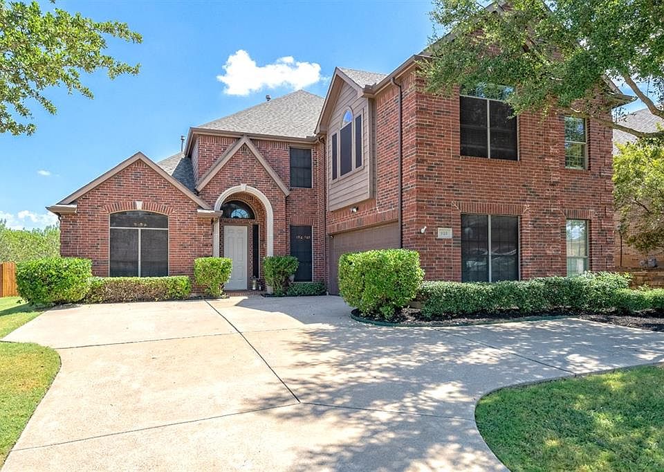 1st image of 925 Forest Park Ct