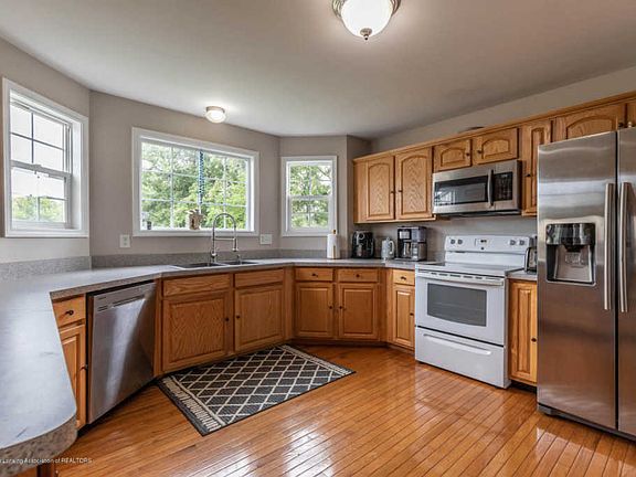 3rd image of 3104 Preakness Way