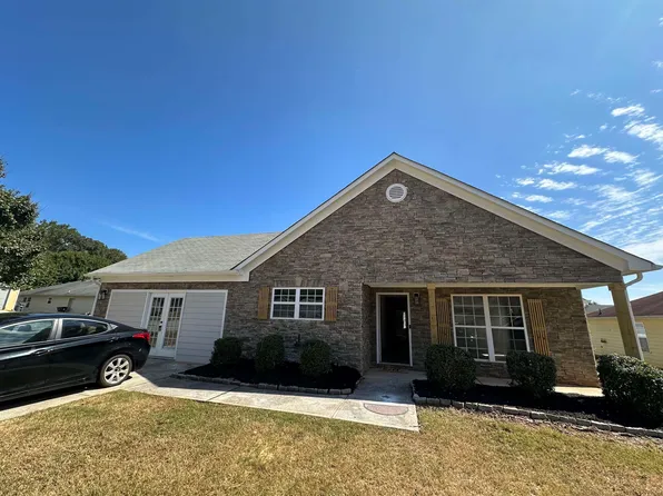 10936 Station Dr, Hampton, GA 30228