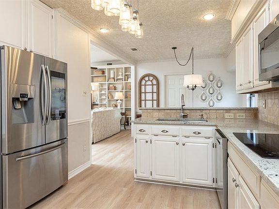 4th image of 3442 Knob Oak Dr