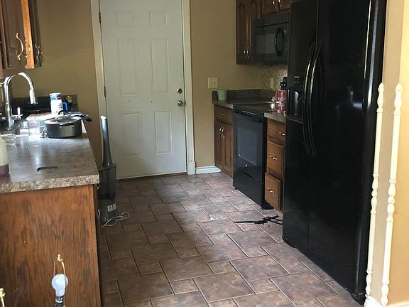 2nd image of 471 N Sherman Cir