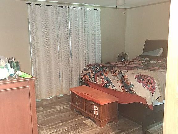 Master  bed 