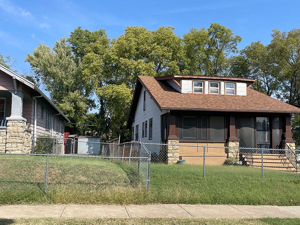 2nd image of 3704 E 36th St