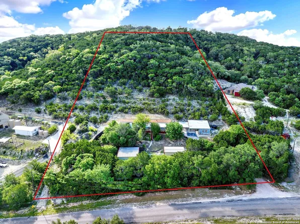 3993 BUMP GATE RD, Pipe Creek, TX 78063