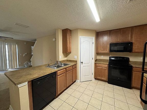 3rd image of 7771 Playschool Ln