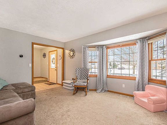 5th image of 8066 Tillicum Grv NE #58