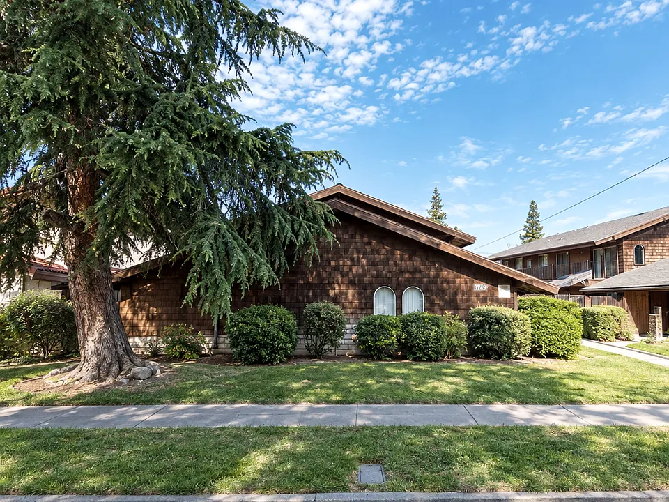 3749 N. Abby