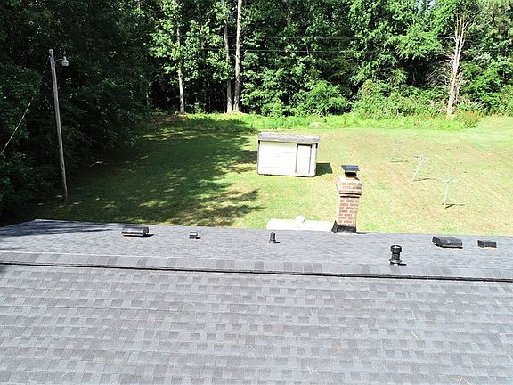 4th image of 25 Pine Hill Ct