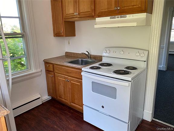 4th image of 12 Alden Pl #2