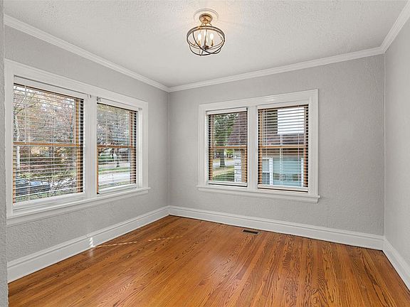 5th image of 4096 Holly Hills Blvd