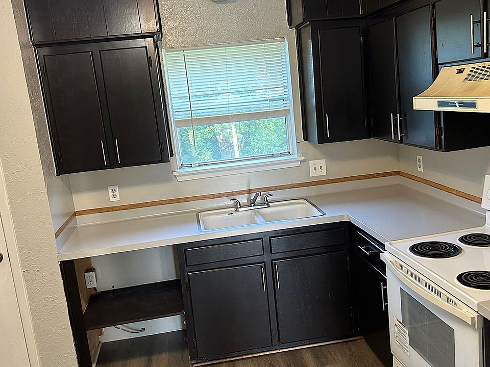 1st image of 108 W Anderson Ave