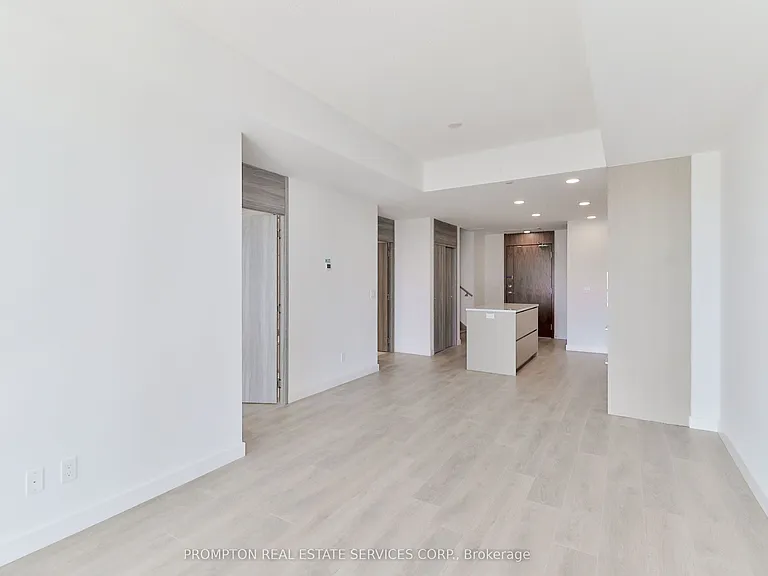 18 Esther Shiner Blvd #610 — Photo 14