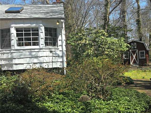 4th image of 18 Bunkerhill Dr