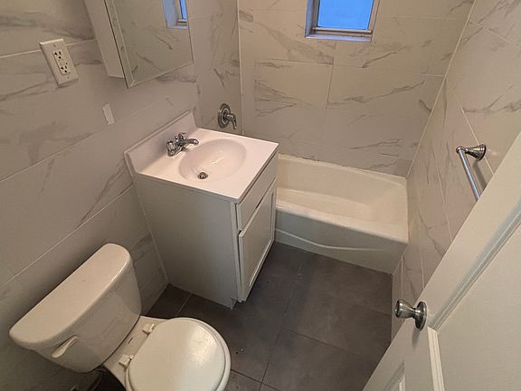 4th image of 14340 41st Ave APT 1L