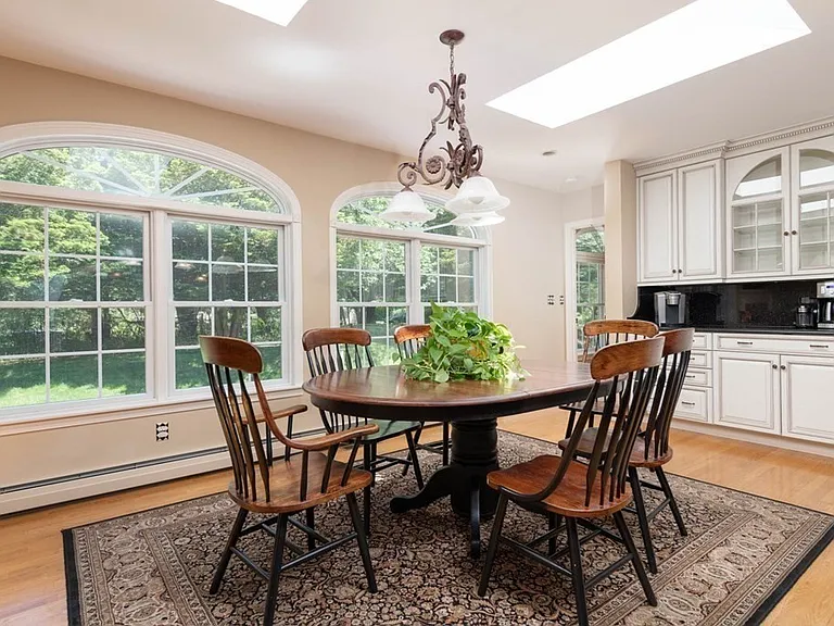 4 Elliston Rd — Photo 13