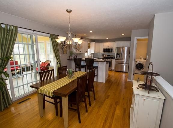 3rd image of 22454 Blossom Ct