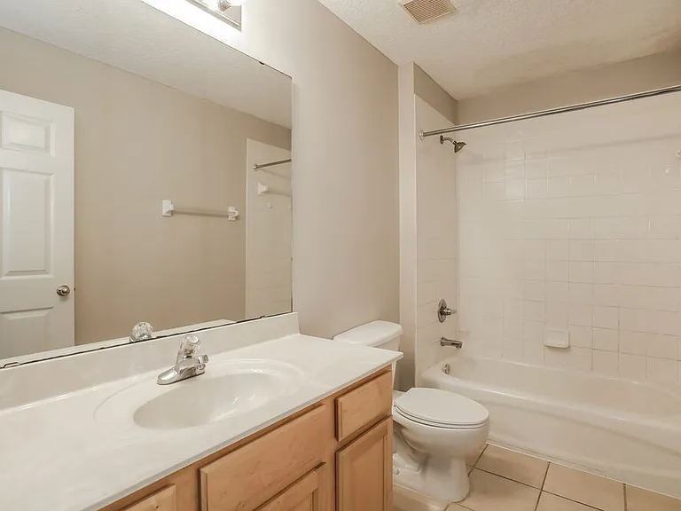 341 W Tropical Trce — Photo 15