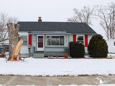 31948 Bridge St, Garden City, MI, 48135