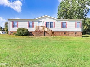 204 Carla Ann Dr, Pikeville, NC 27863