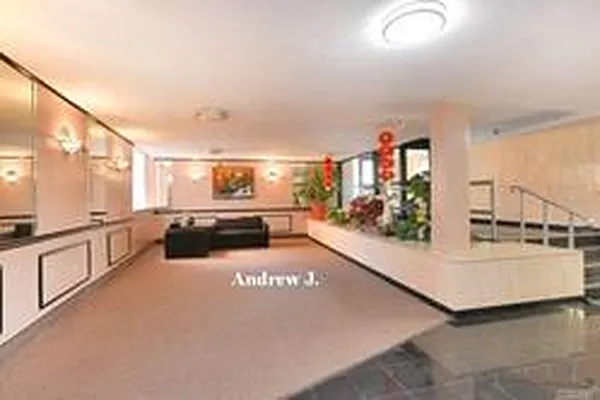 Sold by Century Homes Realty Group LLC | media 21