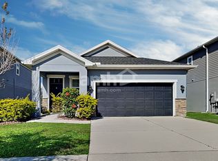 1020 Walden Pond Dr, Plant City, FL 33563