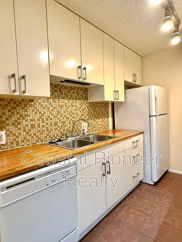 2 bed, 2.0 bath, 975 sqft, $1,450 — Photo 4