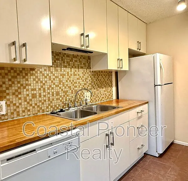 5502 Pokeweed Ct #B — Photo 4