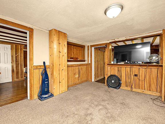 4th image of 889 Sprowles Ridge Rd