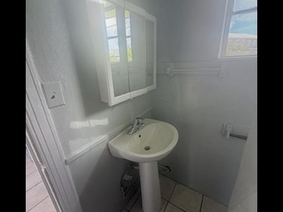 5th image of 4711 Us Highway 41 N Unit 6