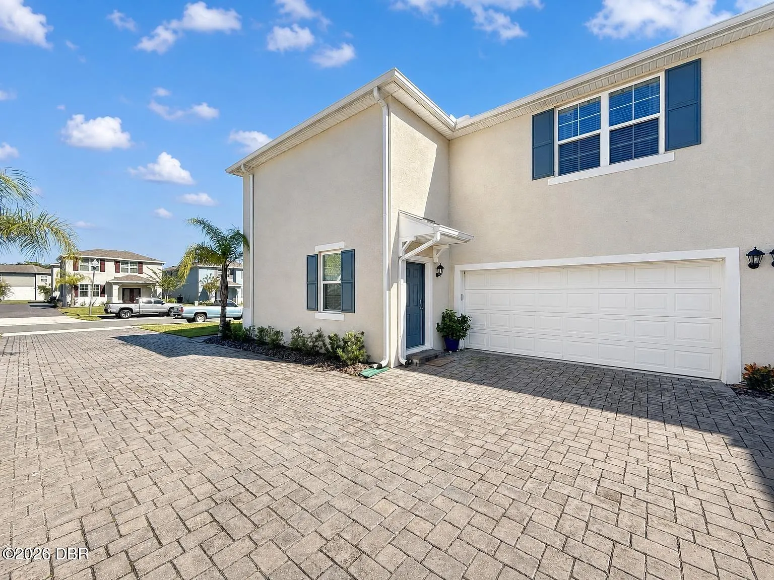 3 bed, 2.5 bath, 1614 sqft, $2,100 — Photo 3