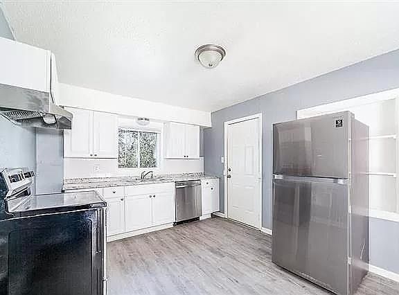 3rd image of 1502 E 72nd St