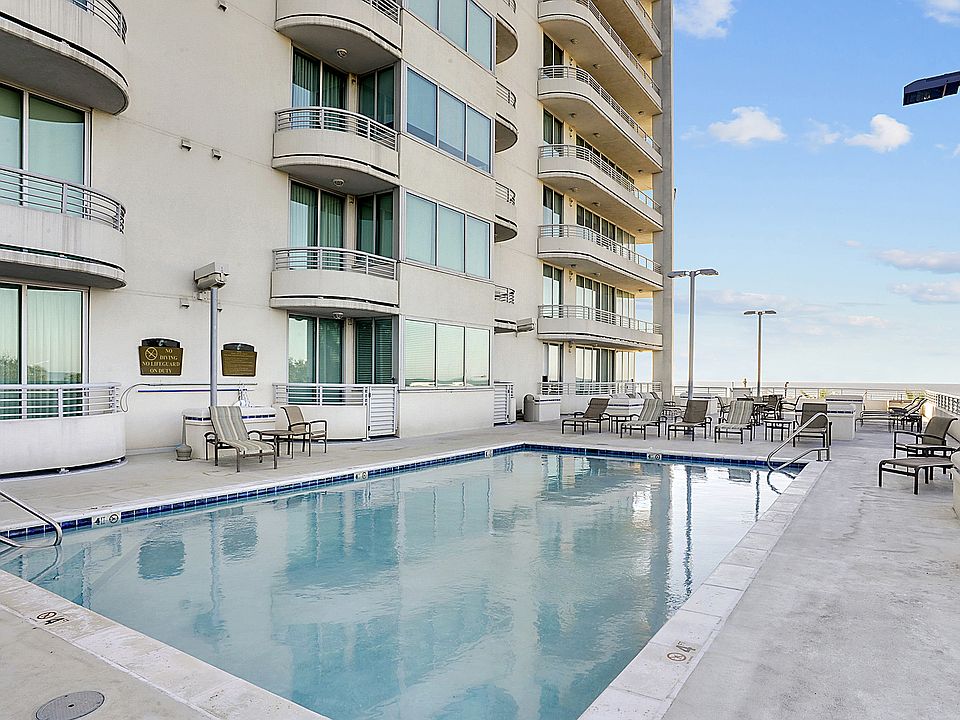 1st image of 2060 Beach Blvd