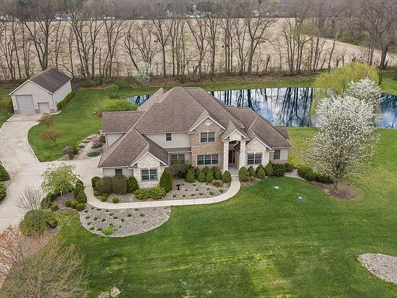 4th image of 53785 Blue Lake Dr