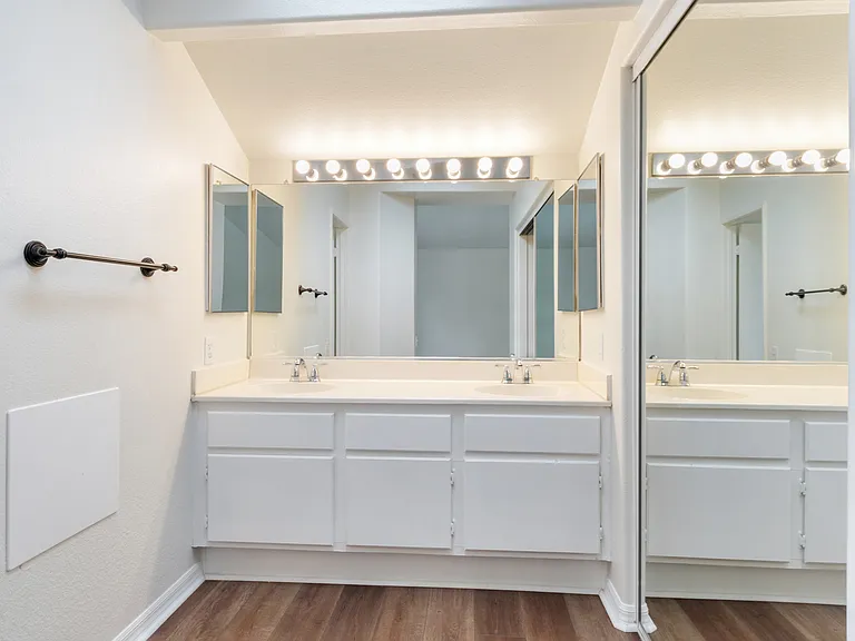 5585 Osborne Ct — Photo 21