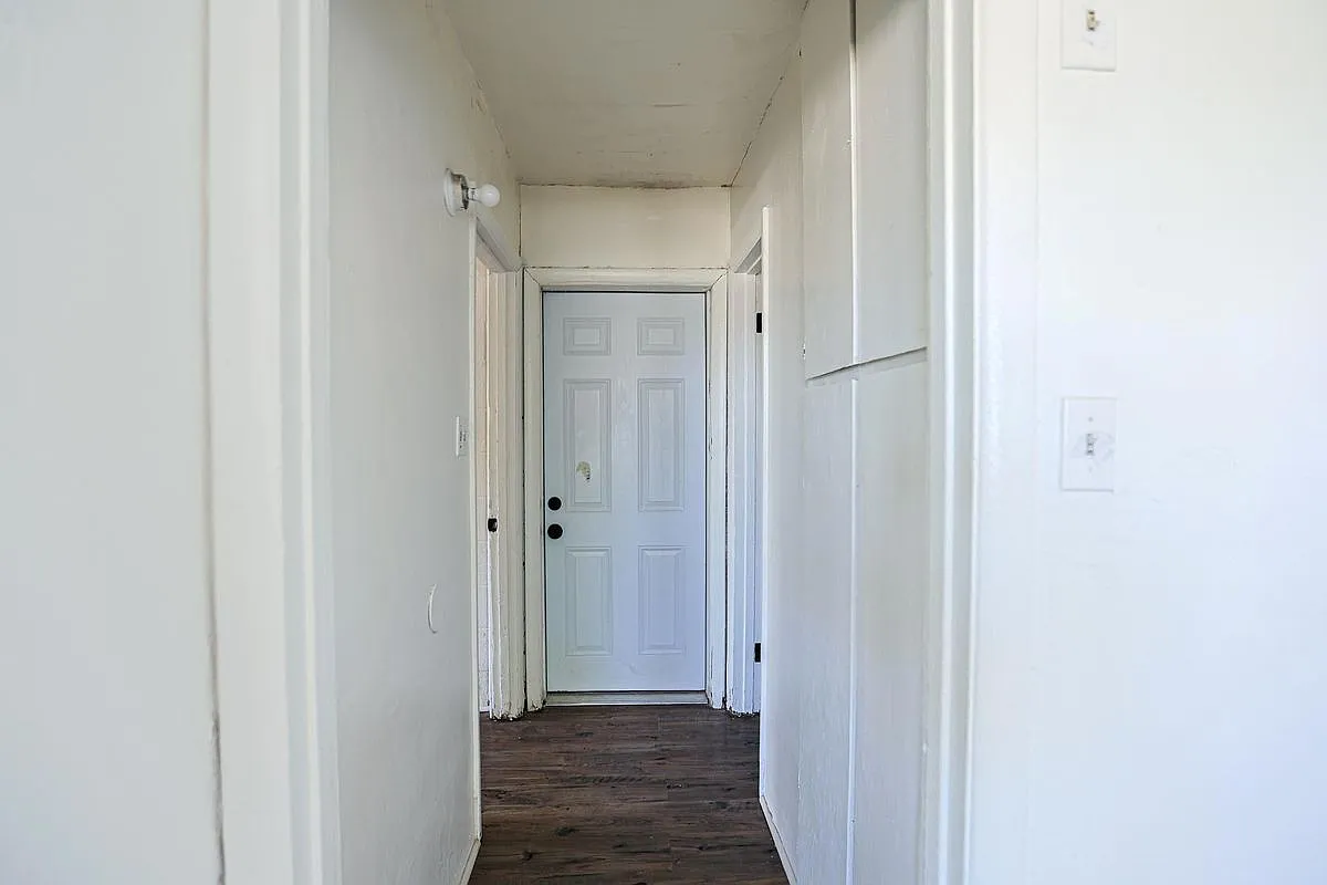 1 bed, 1.0 bath, 600 sqft, $1,050 — Photo 3