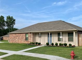 128 W Dogwood St, Skiatook, OK 74070