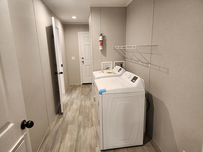 13955 Bronte Dr N — Photo 30