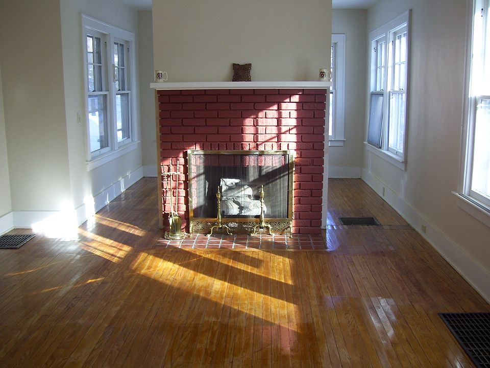 2nd image of 30 College Ter #1