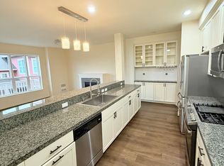 1955 18th Pl NE, Issaquah, WA 98029