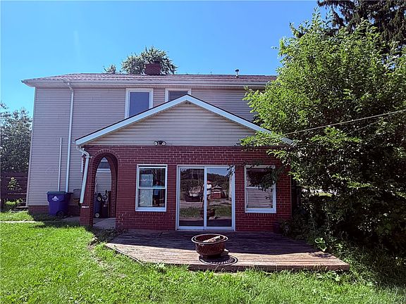 3rd image of 5945 Ward Rd