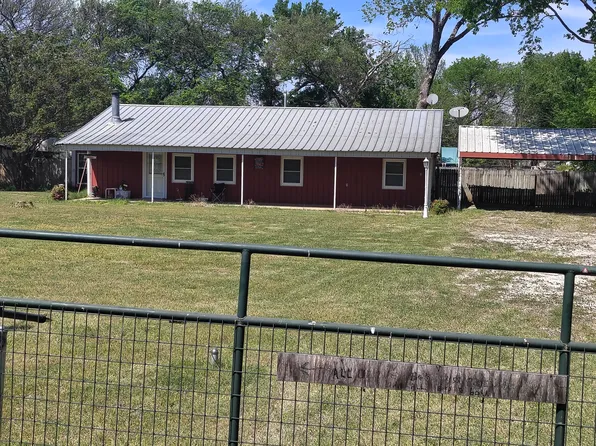1452 Rogers Rd, Newark, TX 76071