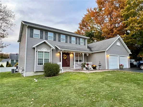 103 Mariposa Dr, Oswego, NY 13126