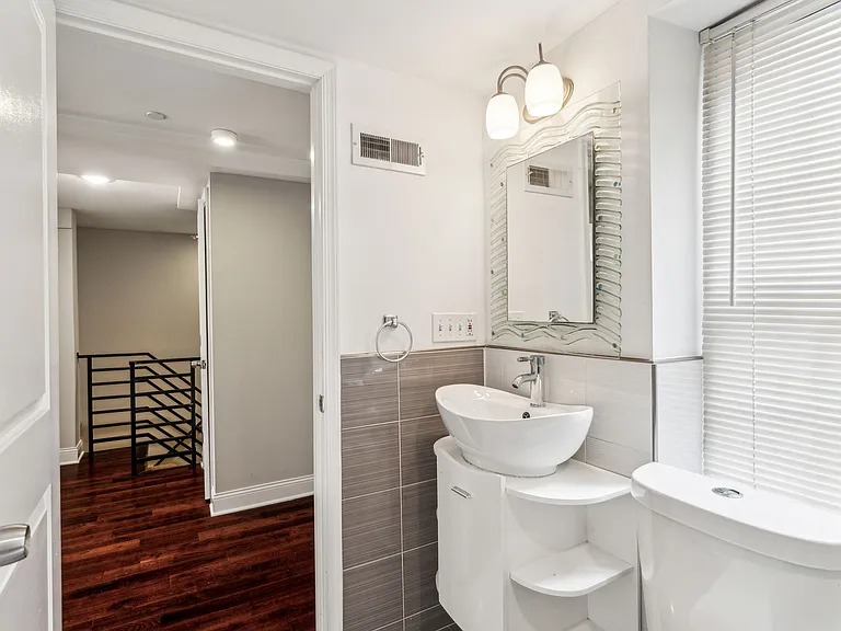 1721 Pine St #B — Photo 23