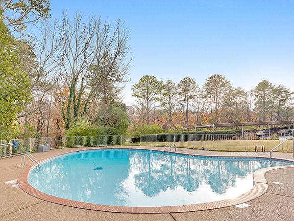 3rd image of 1414 Continental Dr APT 307