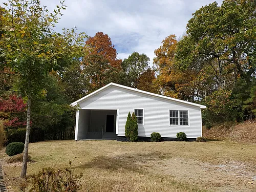 1220 Burgess Dr Photo 1