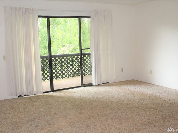 4th image of 19409 56th Ave W APT 206